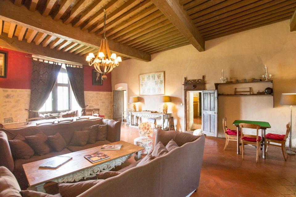 Chateau De Pleneselve Bon-Encontre Luaran gambar