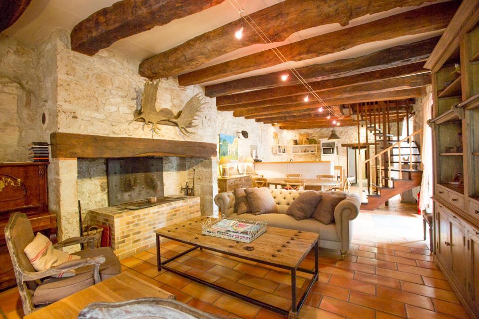 Chateau De Pleneselve Bon-Encontre Luaran gambar