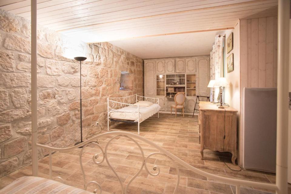 Chateau De Pleneselve Bon-Encontre Luaran gambar