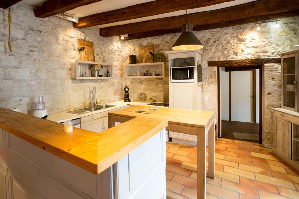 Chateau De Pleneselve Bon-Encontre Luaran gambar