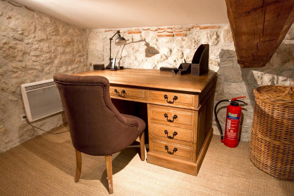 Chateau De Pleneselve Bon-Encontre Luaran gambar